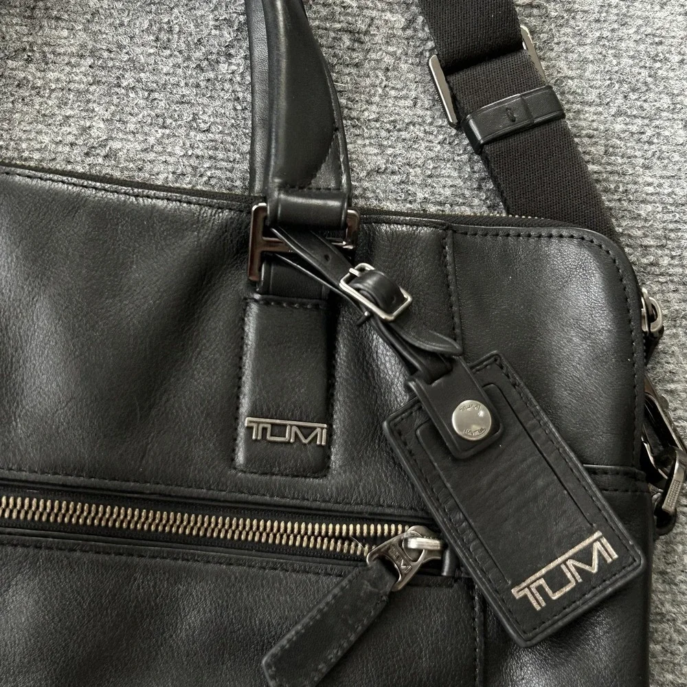 Tumi Dover Slim Leather Briefcase 68516D Black Laptop Bag Business Work‎